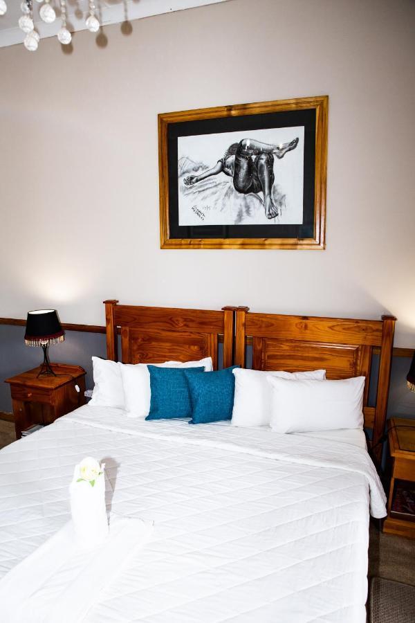 Woodpecker Guesthouse Фиксбург Екстериор снимка