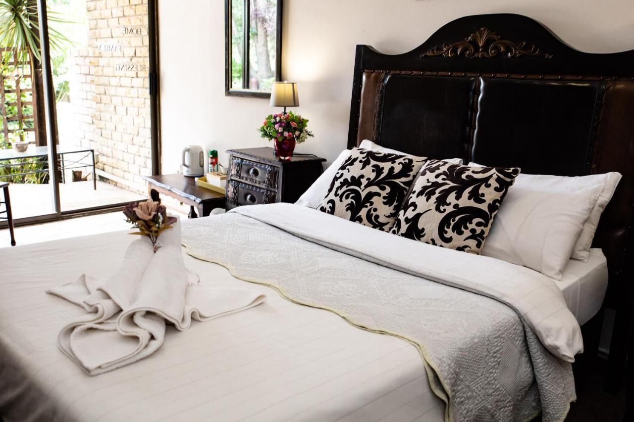 Woodpecker Guesthouse Фиксбург Екстериор снимка