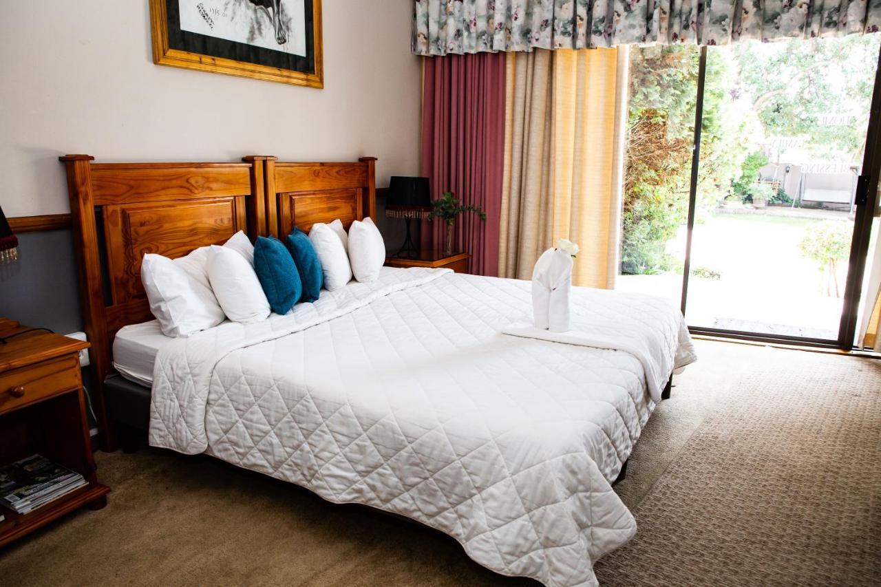 Woodpecker Guesthouse Фиксбург Екстериор снимка