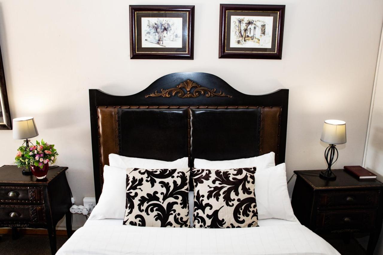 Woodpecker Guesthouse Фиксбург Екстериор снимка