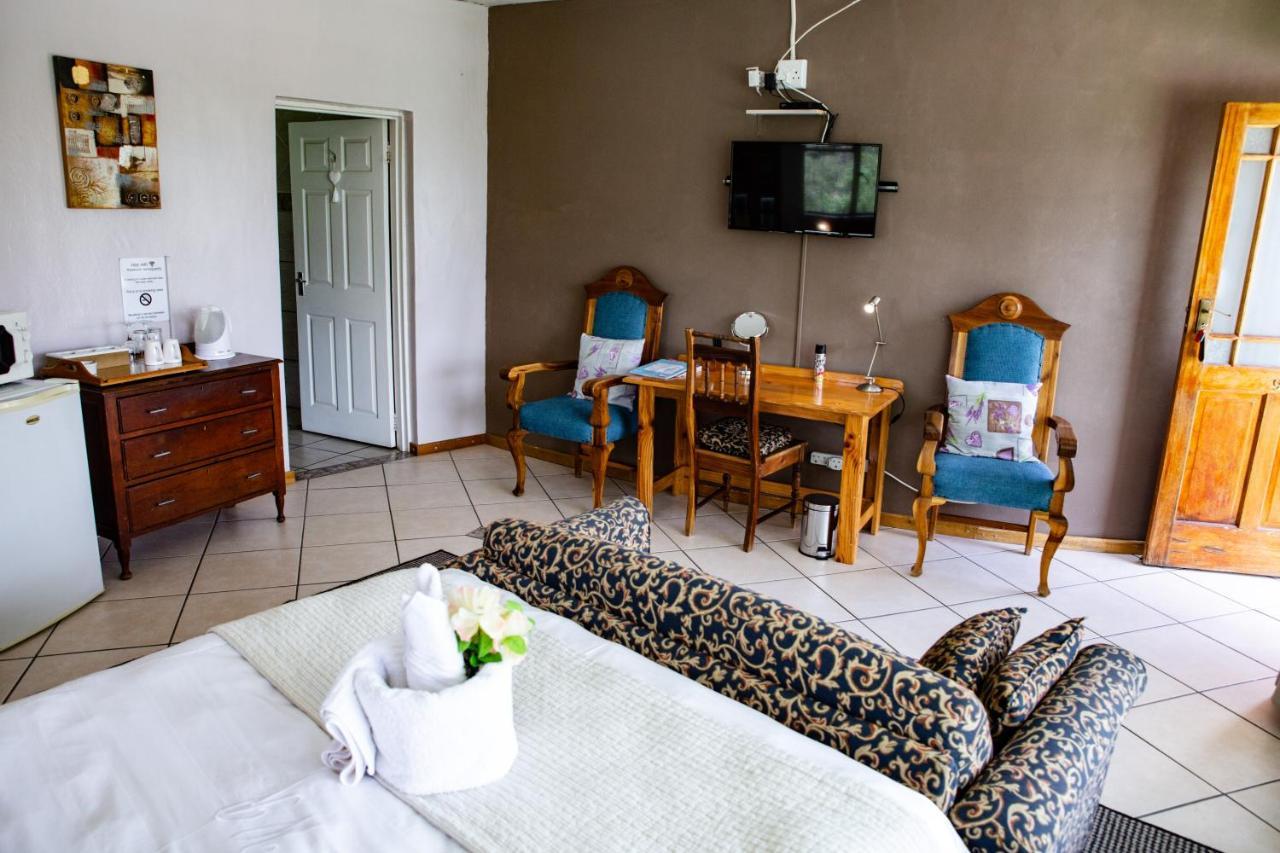 Woodpecker Guesthouse Фиксбург Екстериор снимка