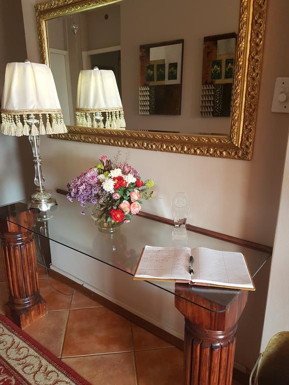 Woodpecker Guesthouse Фиксбург Екстериор снимка